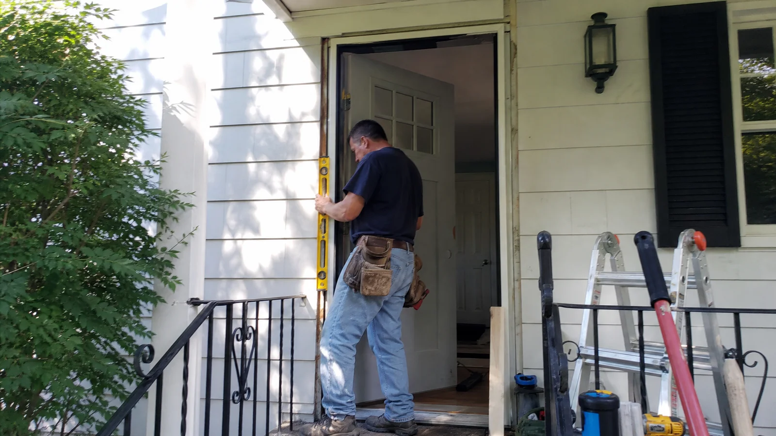 Door Installation & Repair