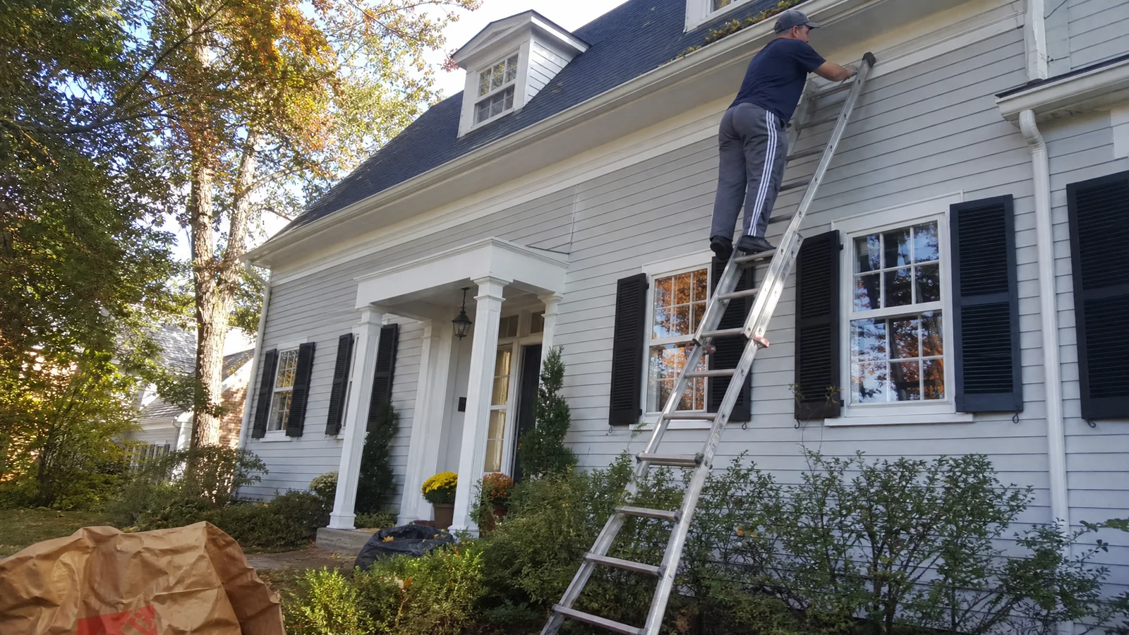 Exterior Maintenance & Gutter Cleaning